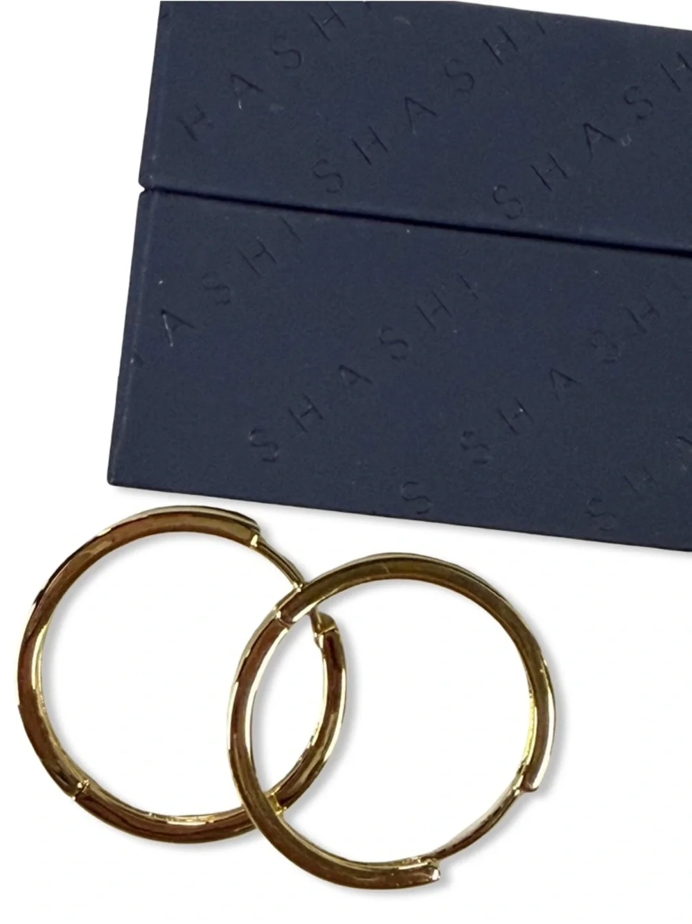 Shashi Everyday Medium Gold Hoop Earrings NEW in box Revolve $90